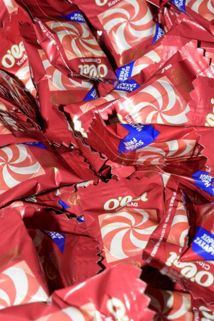 Sugar-free cinnamon candies